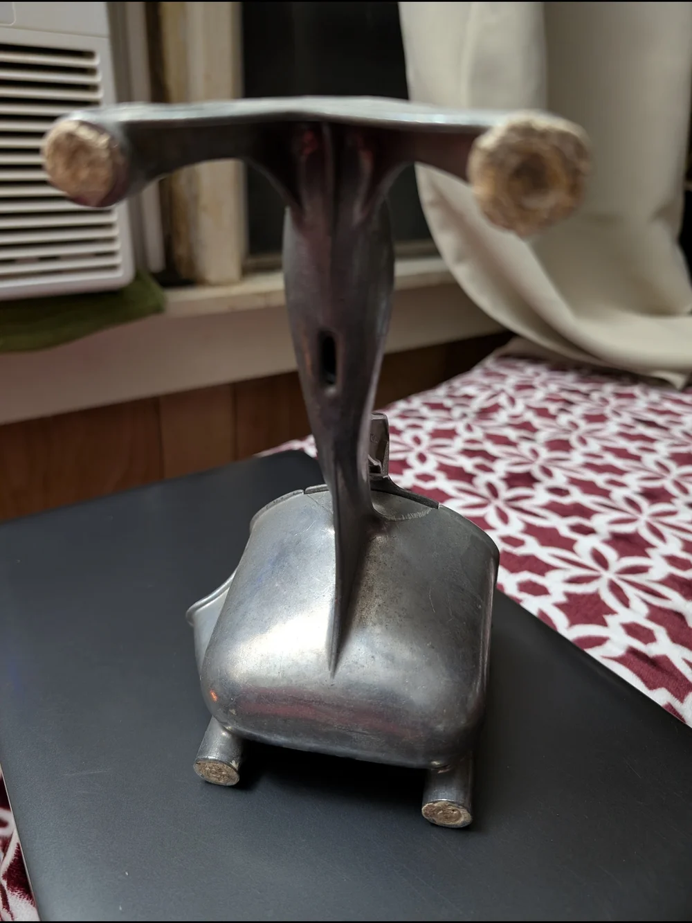 Wear-Ever Vintage Cast Aluminum Citrus Juicer